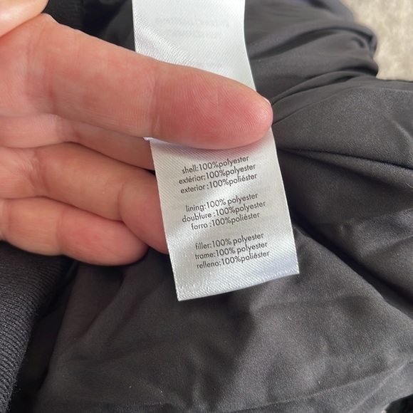 WeWoreWhat Cropped Puffer Jacket in Black Size Medium - NEW WITH TAGS - Picture 7 of 7